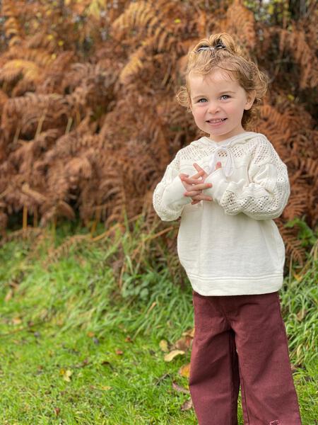 Wide Leg Jeans in Distressed Brown
