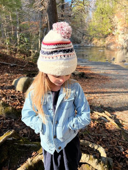 Pom Pom Hat in Ivory