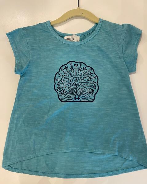 Graphic Tee in Peacock Print